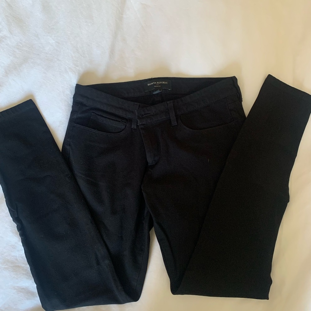 Black skinny pants